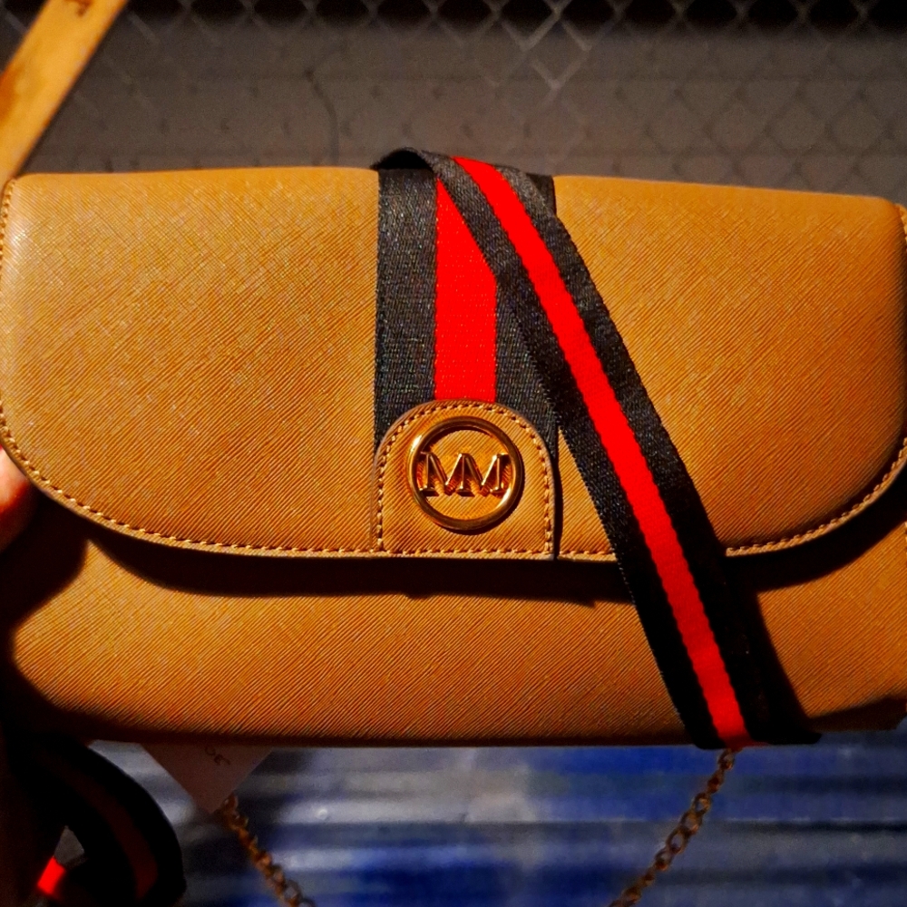 BRAND NEW MM BAG W CHAIN BLACK RED BLACK STRIPE DOWN FRONT MM